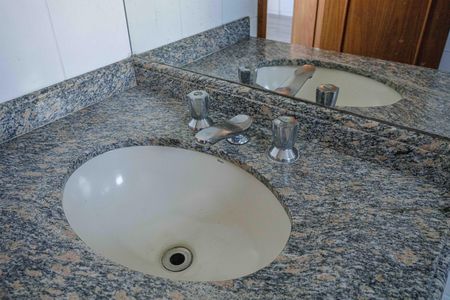 Apartamento à venda com 137m², 3 quartos e 2 vagasBanheiro da Suíte