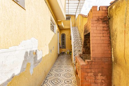 Casa para alugar com 220m², 3 quartos e 3 vagas Casa para alugar com 220m², 3 quartos e 3 vagasÁrea comum - Churrasqueira