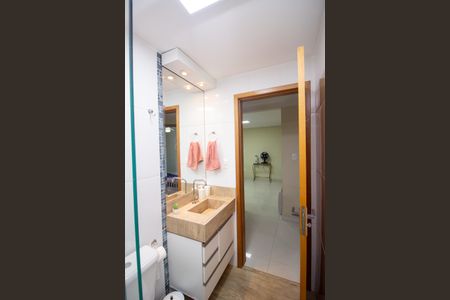 Apartamento à venda com 115m², 2 quartos e 1 vagaBanheiro Social