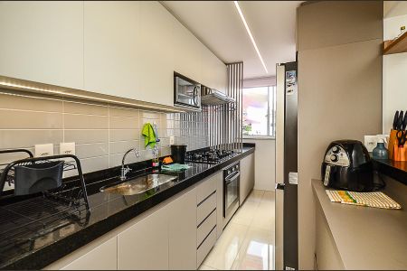 Apartamento à venda com 58m², 2 quartos e 2 vagasCozinha