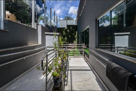 Apartamento à venda com 58m², 2 quartos e 2 vagasEntrada