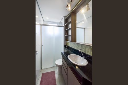 Apartamento à venda com 58m², 2 quartos e 2 vagasBanheiro Social