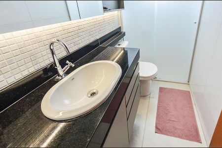 Apartamento à venda com 58m², 2 quartos e 2 vagasBanheiro Suíte