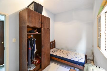 Casa à venda com 210m², 4 quartos e 6 vagas Casa à venda com 210m², 4 quartos e 6 vagasQuarto 2