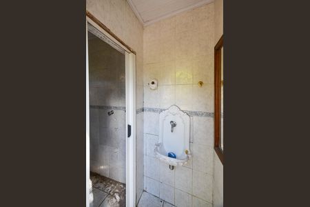 Casa à venda com 210m², 4 quartos e 6 vagas Casa à venda com 210m², 4 quartos e 6 vagasBanheiro Externo