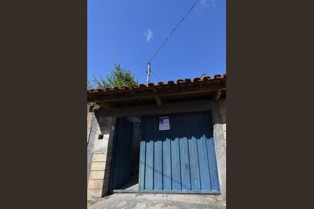 Casa à venda com 210m², 4 quartos e 6 vagas Casa à venda com 210m², 4 quartos e 6 vagasPlaca