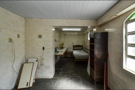 Casa à venda com 210m², 4 quartos e 6 vagas Casa à venda com 210m², 4 quartos e 6 vagasQuarto de serviço