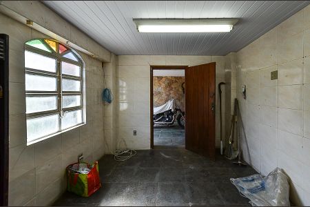 Casa à venda com 210m², 4 quartos e 6 vagas Casa à venda com 210m², 4 quartos e 6 vagasQuarto de serviço