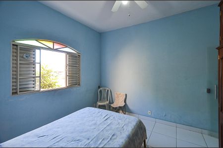 Casa à venda com 210m², 4 quartos e 6 vagas Casa à venda com 210m², 4 quartos e 6 vagasQuarto 1