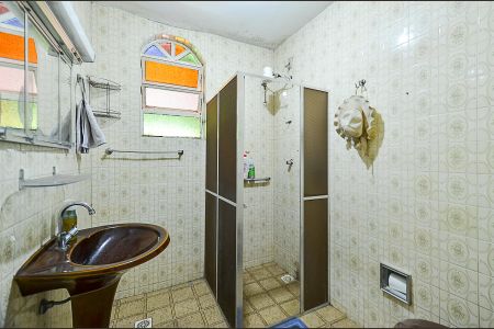 Casa à venda com 210m², 4 quartos e 6 vagas Casa à venda com 210m², 4 quartos e 6 vagasBanheiro Social