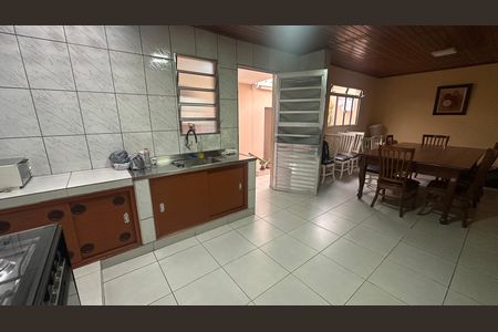 Casa à venda com 420m², 3 quartos e 4 vagasCozinha