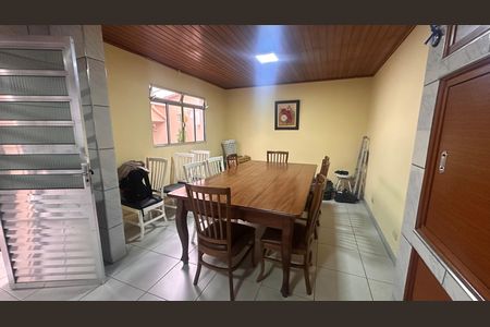 Casa à venda com 420m², 3 quartos e 4 vagasCopa