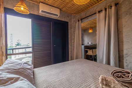 Apartamento à venda com 81m², 2 quartos e 1 vagaQuarto com cama, ar condicionado e vista para a cidade.