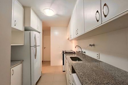Apartamento para alugar com 105m², 3 quartos e 1 vaga Apartamento para alugar com 105m², 3 quartos e 1 vagaCozinha