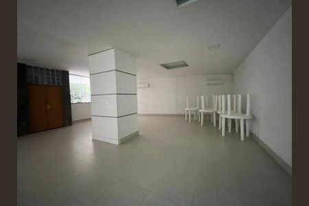 Apartamento para alugar com 105m², 3 quartos e 1 vaga Apartamento para alugar com 105m², 3 quartos e 1 vagaÁrea comum - Salão de festas