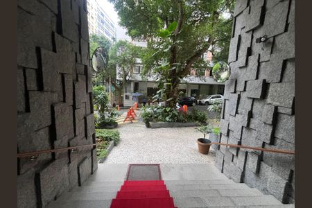 Apartamento para alugar com 105m², 3 quartos e 1 vaga Apartamento para alugar com 105m², 3 quartos e 1 vagaFachada