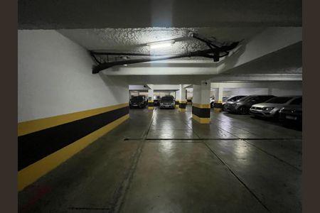 Apartamento para alugar com 105m², 3 quartos e 1 vaga Apartamento para alugar com 105m², 3 quartos e 1 vagaGaragem