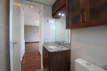 Apartamento à venda com 81m², 2 quartos e 2 vagasBanheiro Social