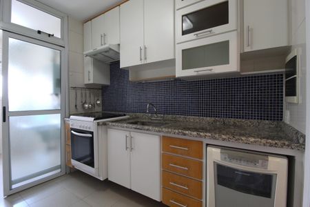 Apartamento à venda com 81m², 2 quartos e 2 vagasCozinha