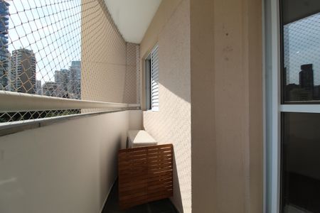 Apartamento à venda com 81m², 2 quartos e 2 vagasVaranda