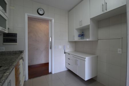 Apartamento à venda com 81m², 2 quartos e 2 vagasCozinha