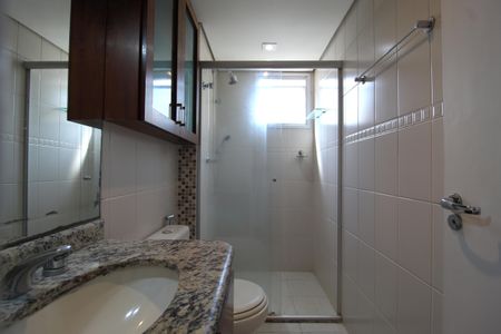 Apartamento à venda com 81m², 2 quartos e 2 vagasBanheiro Social
