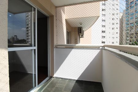 Apartamento à venda com 81m², 2 quartos e 2 vagasVaranda