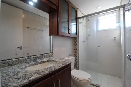 Apartamento à venda com 81m², 2 quartos e 2 vagasBanheiro Social