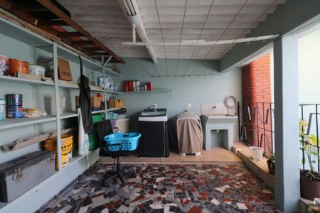 Casa à venda com 194m², 3 quartos e 2 vagasÁrea de Serviço