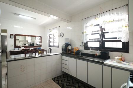 Casa à venda com 194m², 3 quartos e 2 vagasCozinha