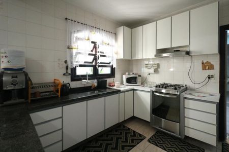 Casa à venda com 194m², 3 quartos e 2 vagasCozinha