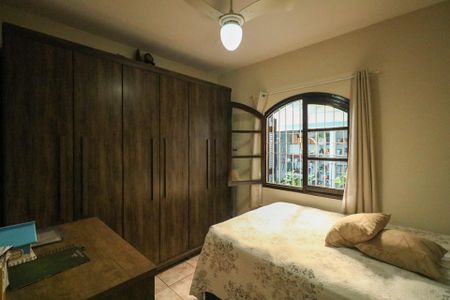 Casa à venda com 194m², 3 quartos e 2 vagasQuarto 2