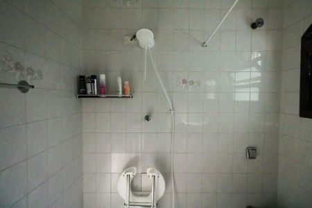 Casa à venda com 194m², 3 quartos e 2 vagasBanheiro da Suíte