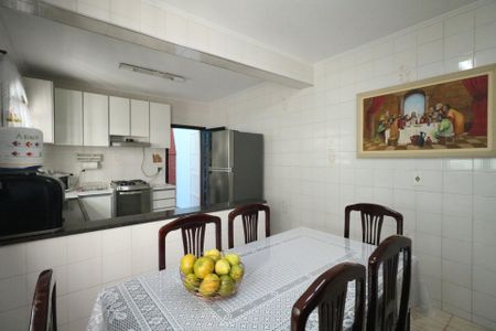 Casa à venda com 194m², 3 quartos e 2 vagasCozinha