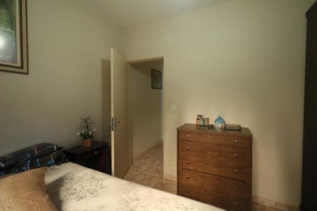 Casa à venda com 194m², 3 quartos e 2 vagasQuarto 2