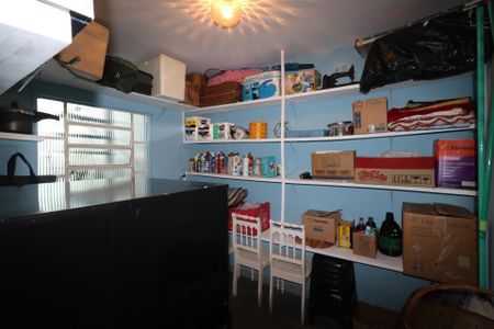 Casa à venda com 194m², 3 quartos e 2 vagasDespensa