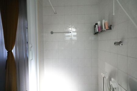 Casa à venda com 194m², 3 quartos e 2 vagasBanheiro da Suíte