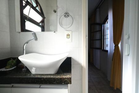 Casa à venda com 194m², 3 quartos e 2 vagasBanheiro da Suíte