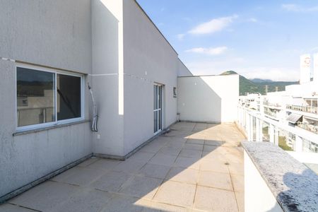 Apartamento para alugar com 140m², 4 quartos e 2 vagas Apartamento para alugar com 140m², 4 quartos e 2 vagasTerraço