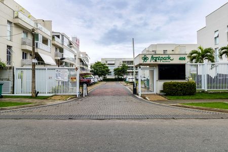 Apartamento para alugar com 140m², 4 quartos e 2 vagas Apartamento para alugar com 140m², 4 quartos e 2 vagasFachada do condomínio
