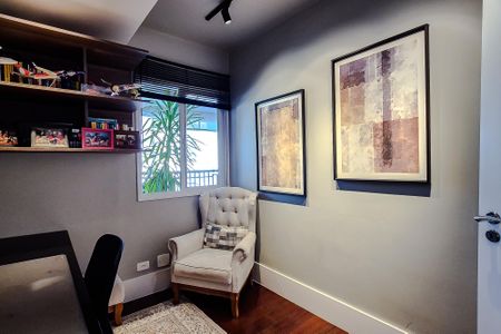 Apartamento à venda com 164m², 3 quartos e 4 vagasEscritório