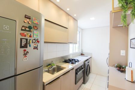 Apartamento à venda com 44m², 2 quartos e 1 vaga Apartamento à venda com 44m², 2 quartos e 1 vagaCozinha e Área de Serviço