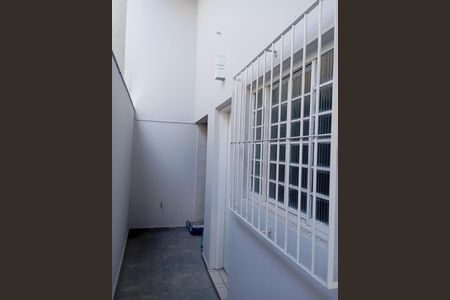 Casa para alugar com 1 quarto, 25m² em Vila Oliveira, Mogi das Cruzes