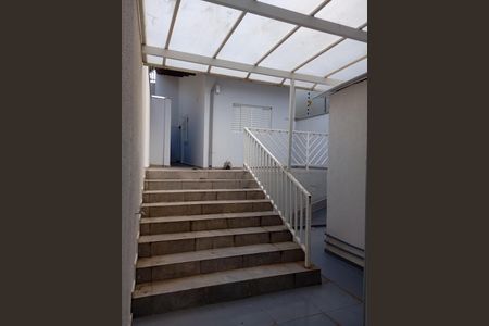 Casa para alugar com 1 quarto, 25m² em Vila Oliveira, Mogi das Cruzes