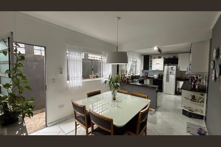 Casa à venda com 202m², 3 quartos e 2 vagasSala de Jantar - Cozinha
