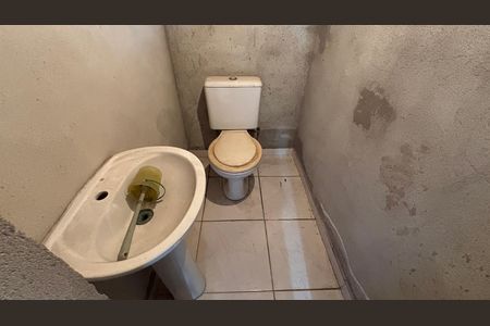 Casa à venda com 202m², 3 quartos e 2 vagasQuintal - Banheiro