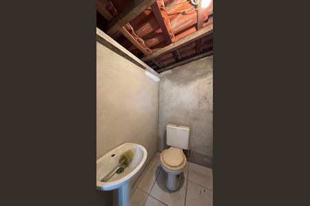 Casa à venda com 202m², 3 quartos e 2 vagasQuintal - Banheiro