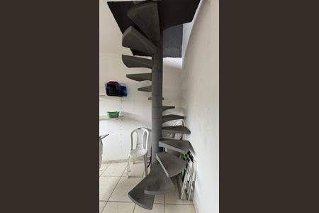 Casa à venda com 202m², 3 quartos e 2 vagasÁrea de Serviço - Escada