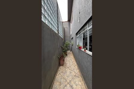 Casa à venda com 202m², 3 quartos e 2 vagasCorredor