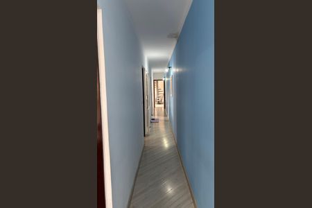 Casa à venda com 202m², 3 quartos e 2 vagasCorredor